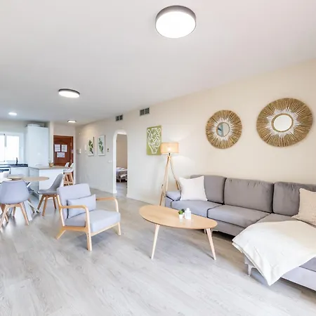公寓 Vb Ave Marina Front Seaviews 2br 贝纳尔马德纳
