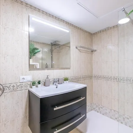Apartment Vb Ave Marina Front Seaviews 2br