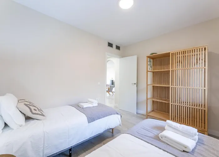 Vb Ave Marina Front Seaviews 2br *